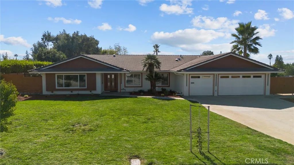 214 Lamar Drive, Claremont, CA 91711