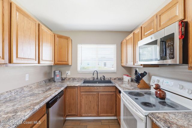 289 San Remo Road SW, Palm Bay, FL 32908