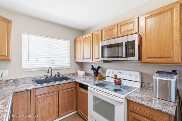 289 San Remo Road SW, Palm Bay, FL 32908