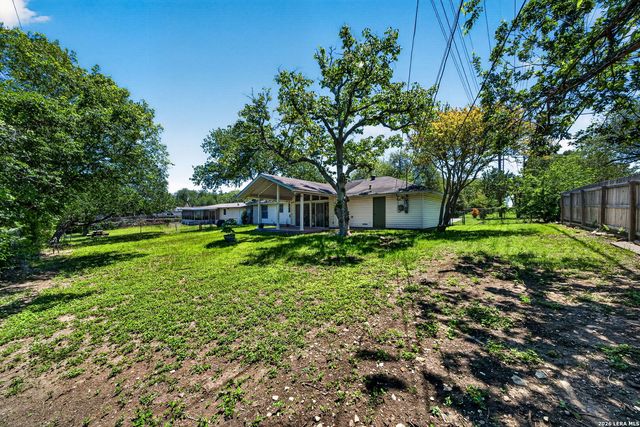 851 BOULDER DR, Universal City, TX 78148