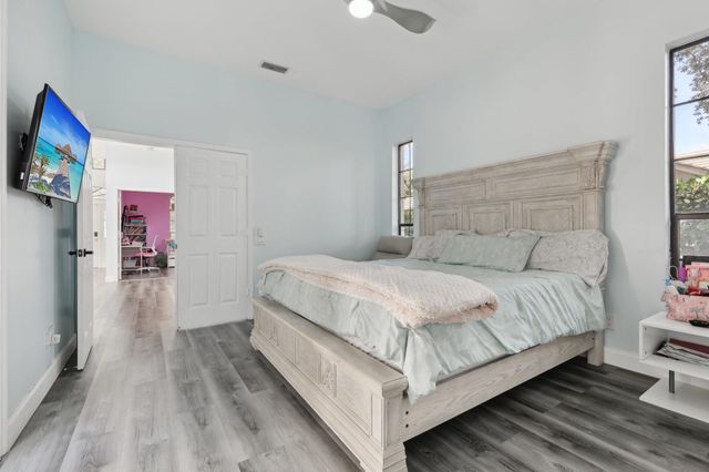 1943 Hartford Way, Coral Springs, FL 33071