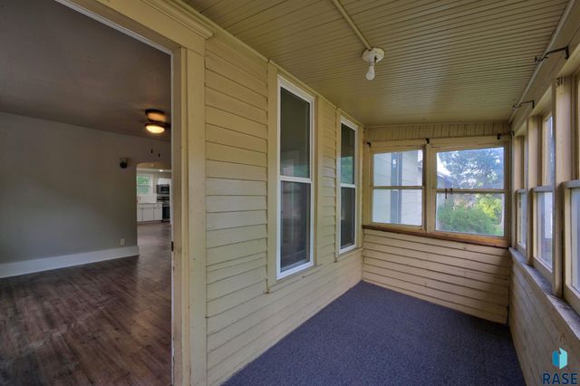 1902 S Spring Ave Avenue, Sioux Falls, SD 57105