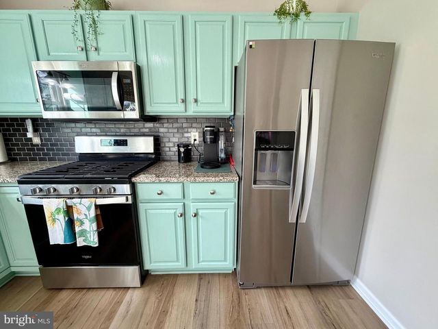 2730 WOODMONT DR, York, PA 17404