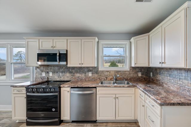 990 Norton Branch Rd, Beechgrove, TN 37018