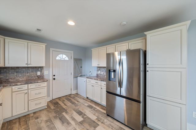 990 Norton Branch Rd, Beechgrove, TN 37018