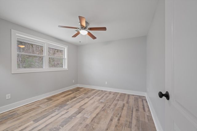 990 Norton Branch Rd, Beechgrove, TN 37018