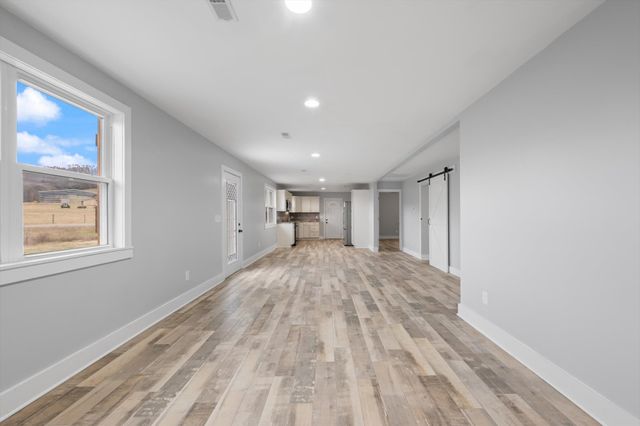 990 Norton Branch Rd, Beechgrove, TN 37018