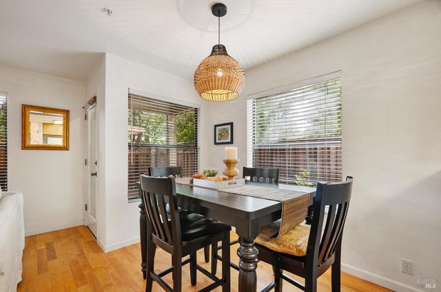 3202 Villa Ln, Napa, CA 94558