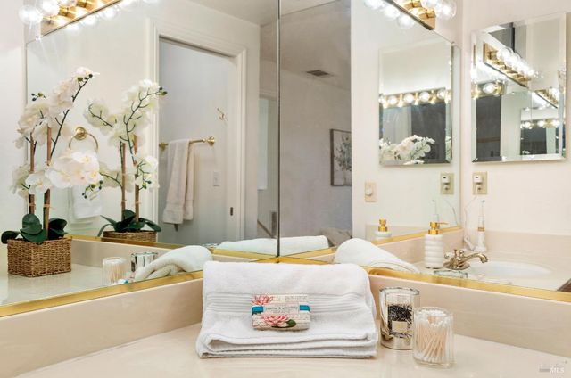 3202 Villa Ln, Napa, CA 94558