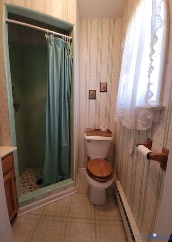 8241 Virginia Ave, West Point, VA 23181