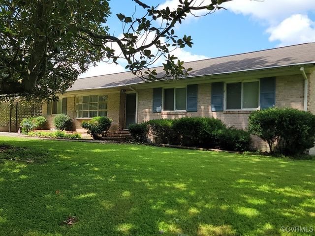 8241 Virginia Ave, West Point, VA 23181