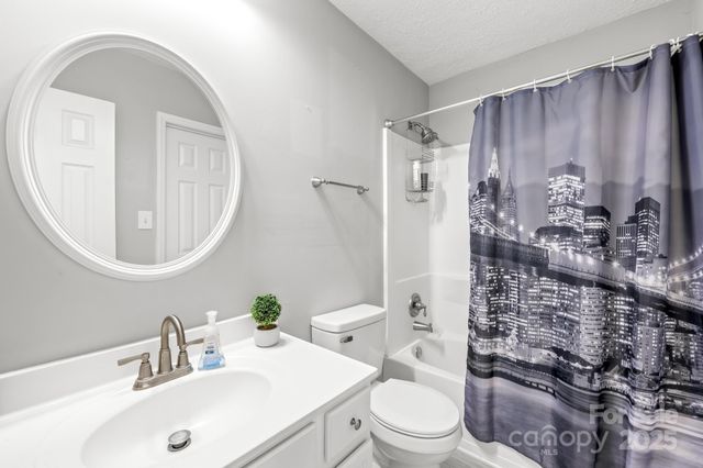 104 Single Oak Drive, Troutman, NC 28166