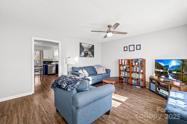 104 Single Oak Drive, Troutman, NC 28166