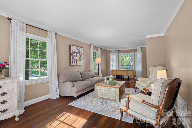 817 Bent Wood Court, Matthews, NC 28105