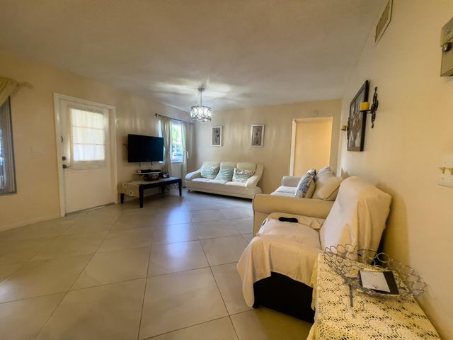 309 Pine Ridge Circle A-1, Greenacres, FL 33463