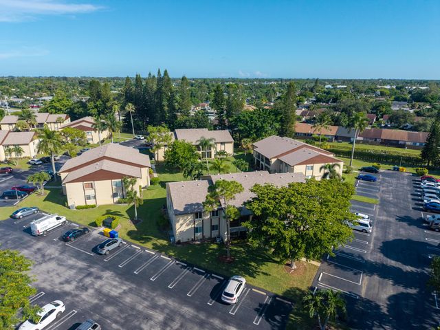 309 Pine Ridge Circle A-1, Greenacres, FL 33463
