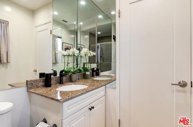 5853 Natick Avenue, Los Angeles, CA 91411