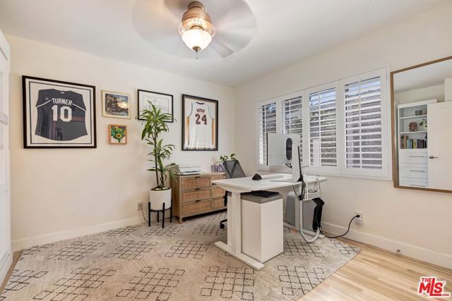 5853 Natick Avenue, Los Angeles, CA 91411