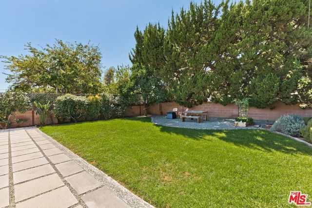 5853 Natick Avenue, Los Angeles, CA 91411