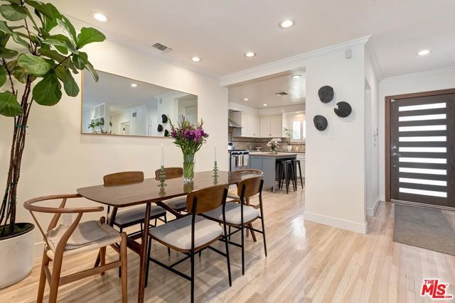 5853 Natick Avenue, Los Angeles, CA 91411