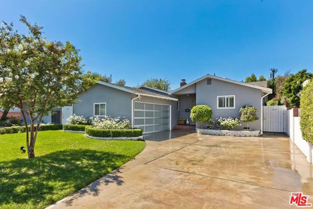 5853 Natick Avenue, Los Angeles, CA 91411