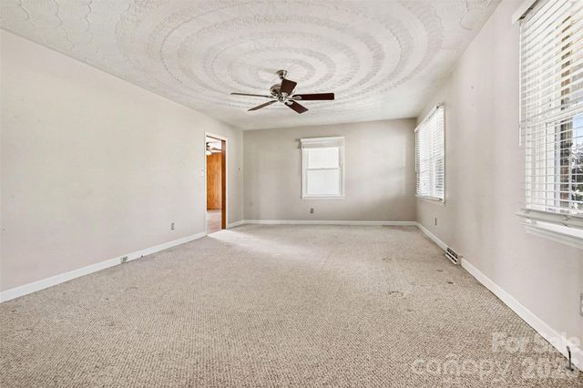 1388 Smith Farm Road, Lincolnton, NC 28092