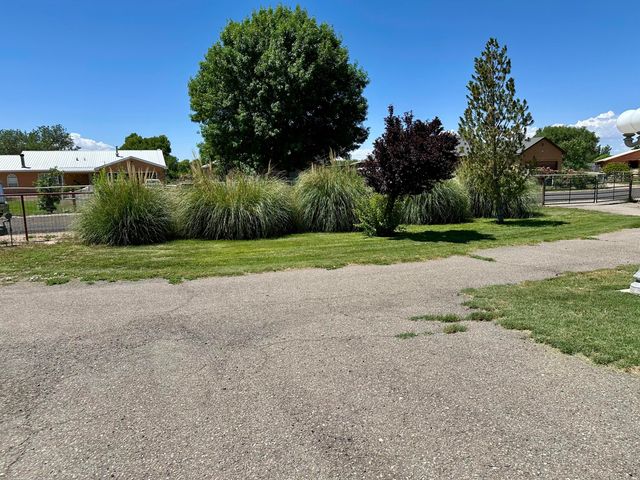 30 Bennett Road, Los Lunas, NM 87031