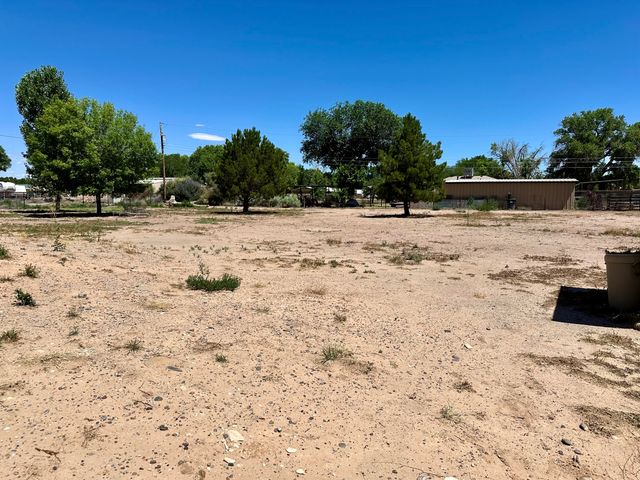 30 Bennett Road, Los Lunas, NM 87031