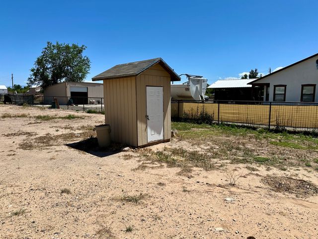 30 Bennett Road, Los Lunas, NM 87031