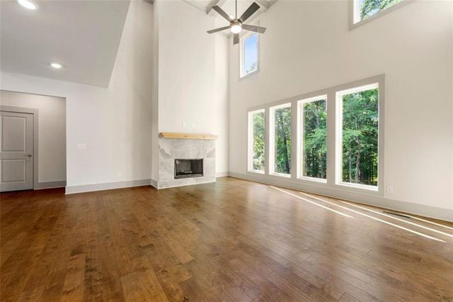 102 Cheval Court, Hoschton, GA 30548