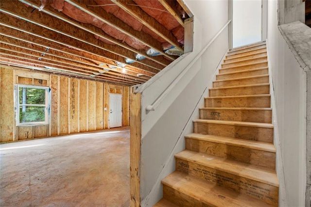 102 Cheval Court, Hoschton, GA 30548