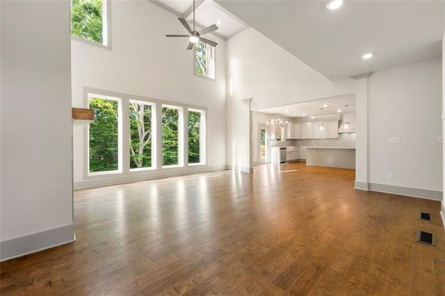 102 Cheval Court, Hoschton, GA 30548