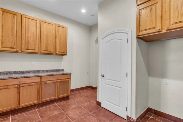 10234 Clover Drive, Oak Hills, CA 92344