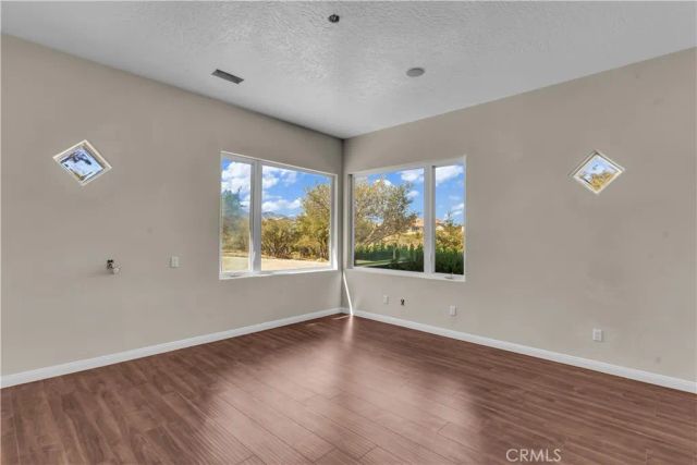 10234 Clover Drive, Oak Hills, CA 92344