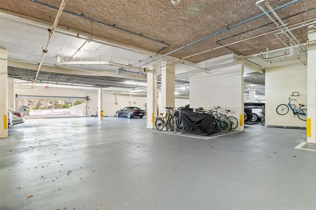 1800 BENJAMIN FRANKLIN DRIVE B1007, Sarasota, FL 34236