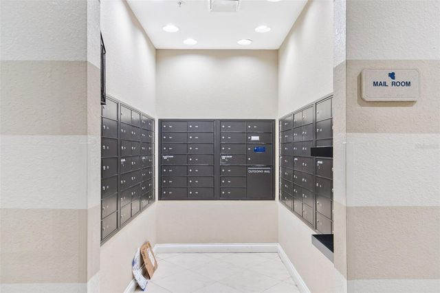 1800 BENJAMIN FRANKLIN DRIVE B1007, Sarasota, FL 34236