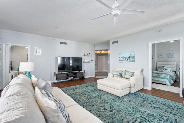 1800 BENJAMIN FRANKLIN DRIVE B1007, Sarasota, FL 34236