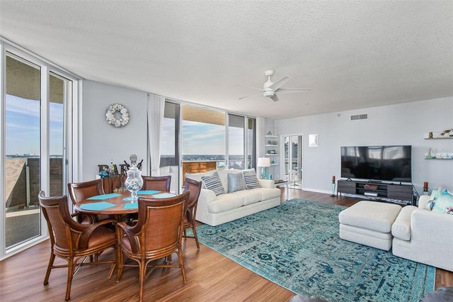 1800 BENJAMIN FRANKLIN DRIVE B1007, Sarasota, FL 34236