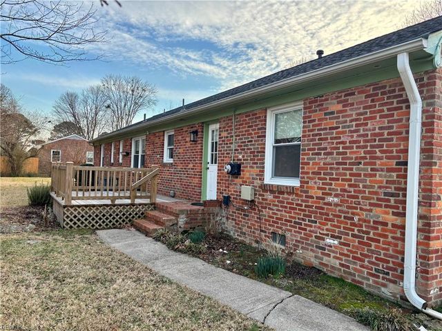 526 Spinnaker RD, Newport News, VA 23602