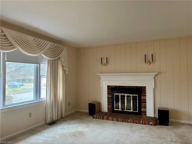 526 Spinnaker RD, Newport News, VA 23602