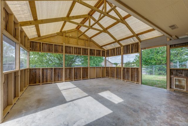 303 Bryant Street, Pottsboro, TX 75076