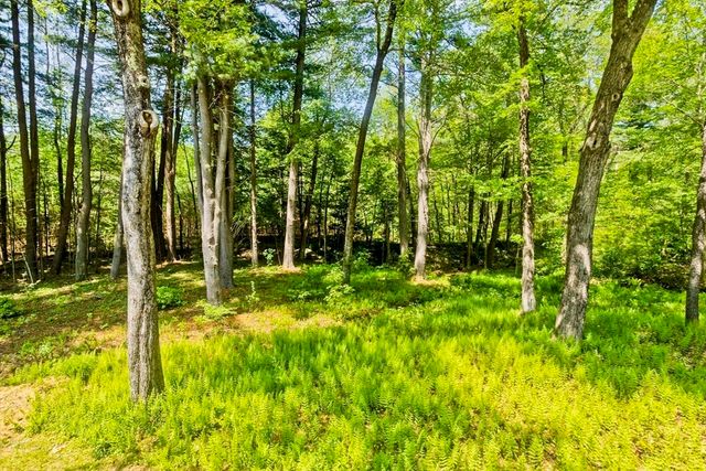 49 Country Club Hts, Monson, MA 01057