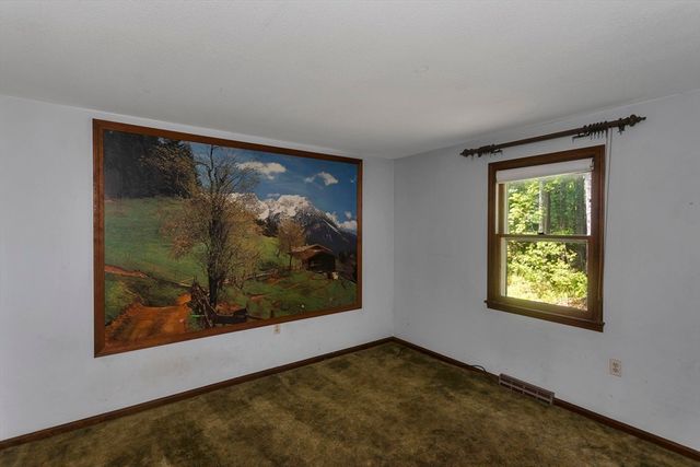 49 Country Club Hts, Monson, MA 01057