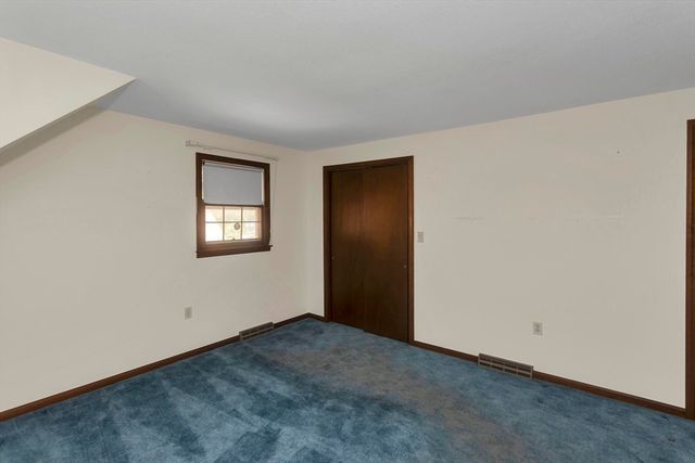 49 Country Club Hts, Monson, MA 01057