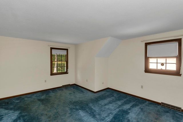 49 Country Club Hts, Monson, MA 01057