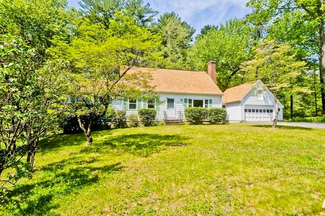 49 Country Club Hts, Monson, MA 01057
