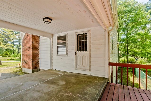 49 Country Club Hts, Monson, MA 01057
