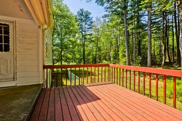 49 Country Club Hts, Monson, MA 01057