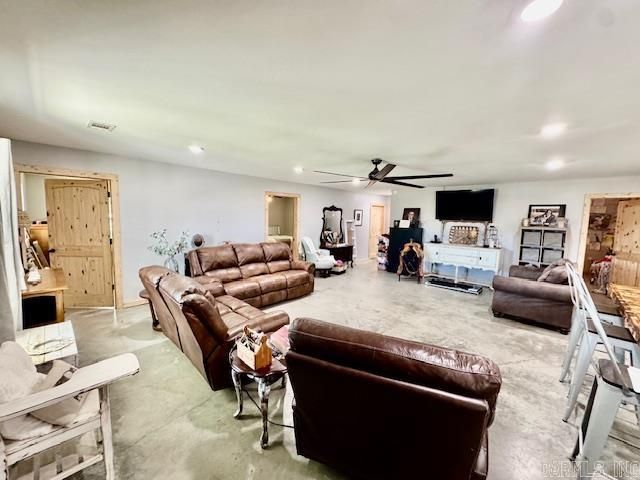 127 Lawrence 335, Strawberry, AR 72469