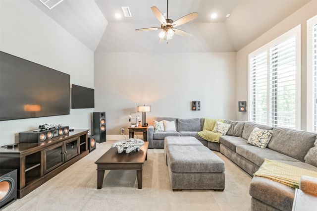 208 N Opulent Drive, Montgomery, TX 77316